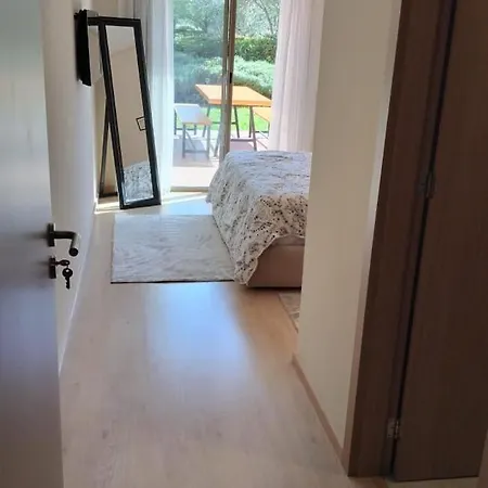 Azhouse Apartment
